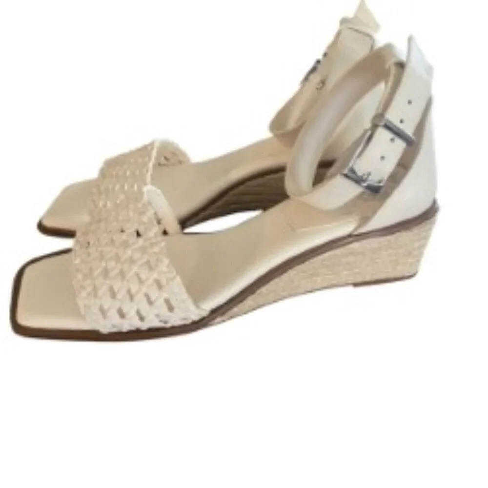 Vince Camuto Bretandi Wedge Sandal in Coconut Cream 8.5